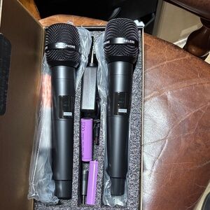 Premium Black Wireless Microphone Set